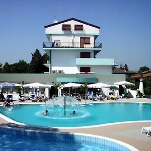 Hotel Oasi ***