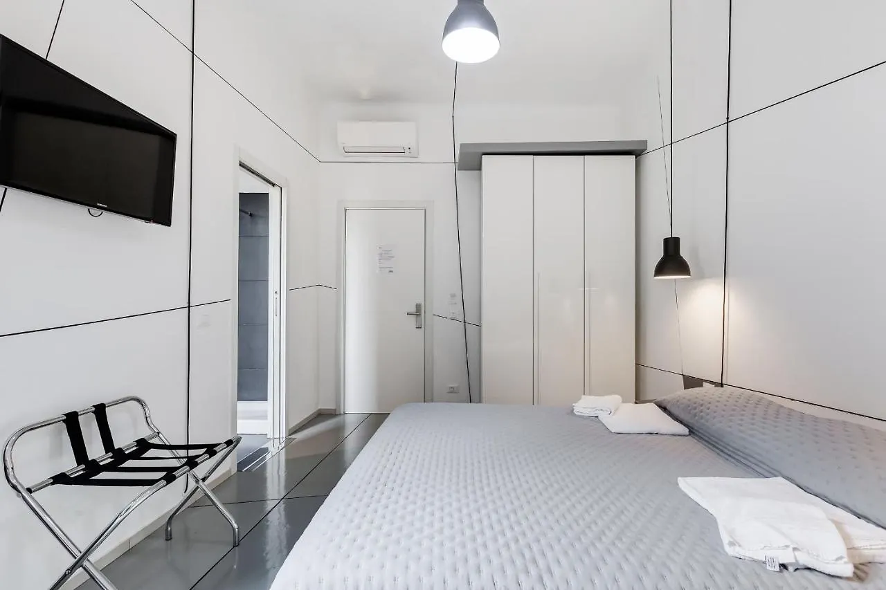 The Upper Suites Rome Couette-café